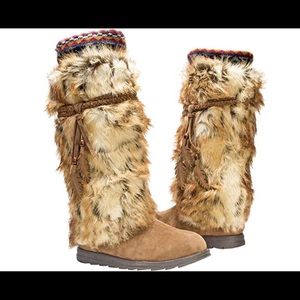 Size 7 muk Luk boots